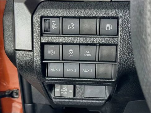 Certified 2025 Toyota Tacoma TRD Off-Road w/ TRD Off Road Upgrade Package AWD/4WD image 11