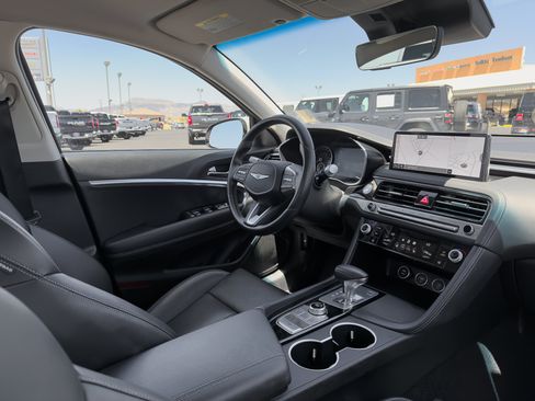 Used 2026 Genesis G70 2.5T RWD image 9