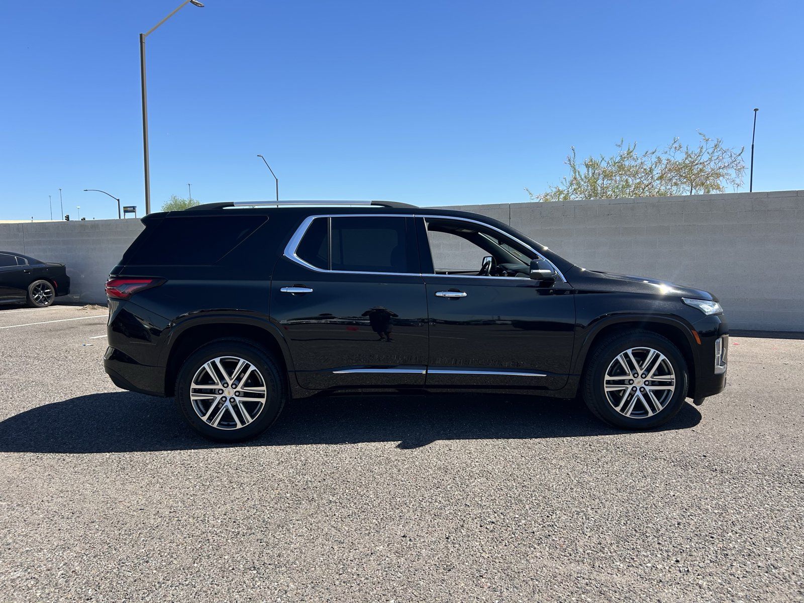 Used 2023 Chevrolet Traverse High Country AWD/4WD image 6