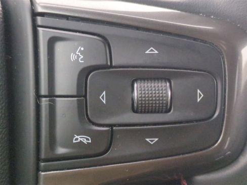 Used 2023 Chevrolet Suburban RST image 24