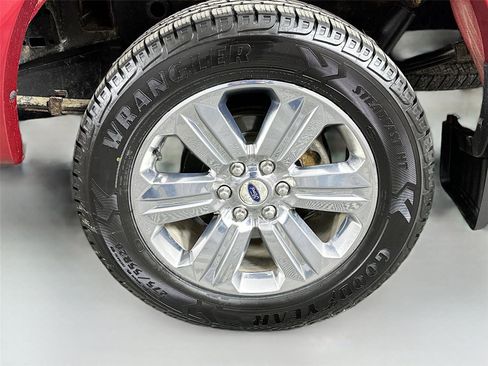 Used 2019 Ford F150 Lariat image 28