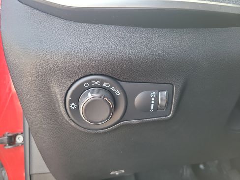 Used 2023 Jeep Compass Sport AWD/4WD image 31