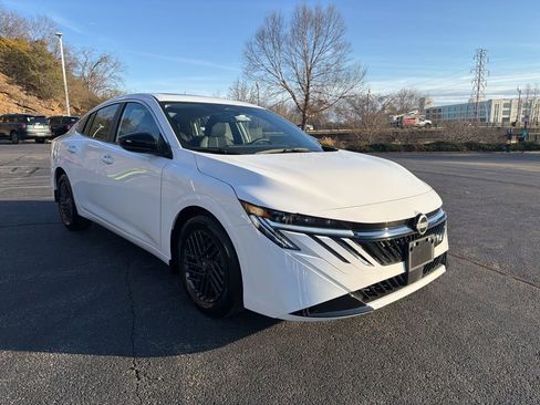 New 2026 Nissan Sentra SV w/ SV Convenience Package FWD image 7