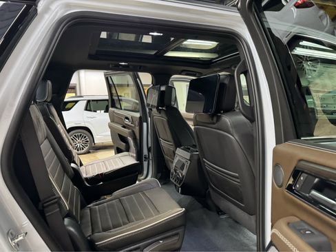 New 2026 GMC Yukon Denali Ultimate image 13