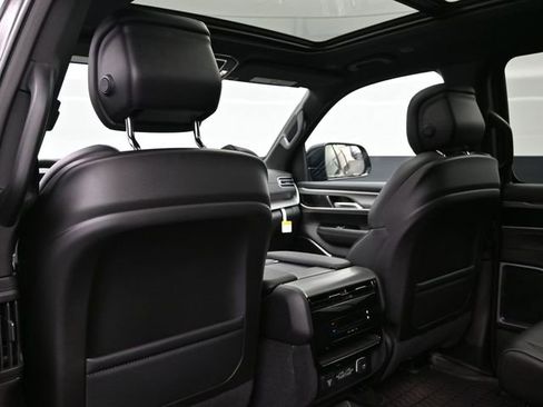 New 2026 Jeep Grand Wagoneer L 4WD image 24