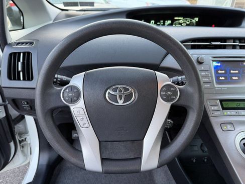 Used 2015 Toyota Prius Three FWD image 17