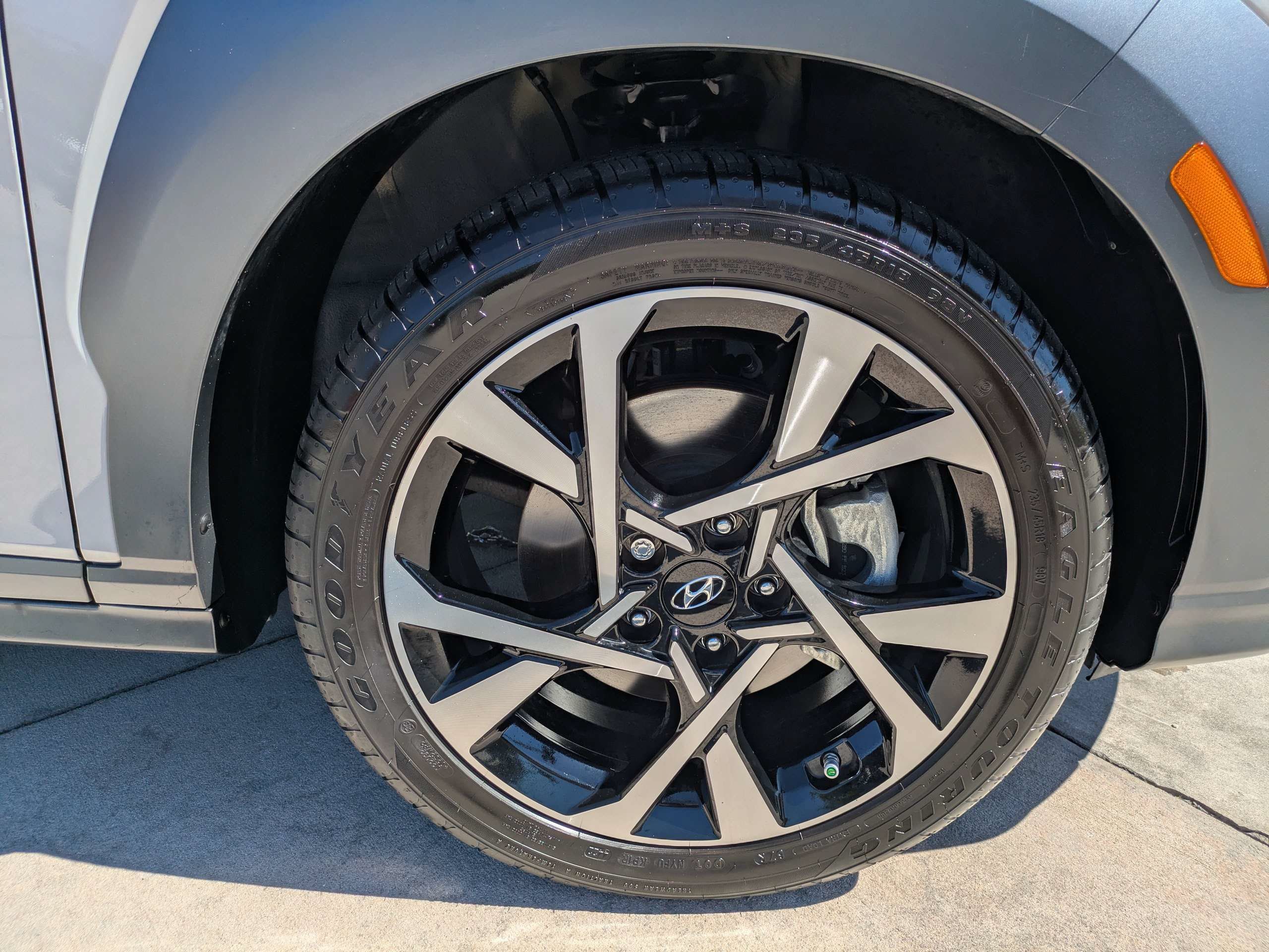 Certified 2023 Hyundai Kona Limited w/ Cargo Package FWD image 9
