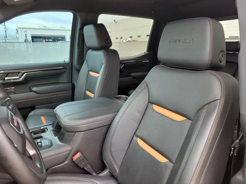 Used 2024 GMC Sierra 1500 AT4 w/ AT4 Premium Package AWD/4WD image 15