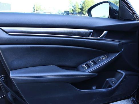 Used 2020 Honda Accord Sport image 8