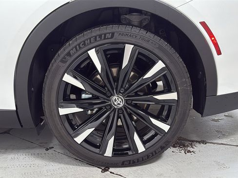 Certified 2026 Toyota Crown Platinum image 23