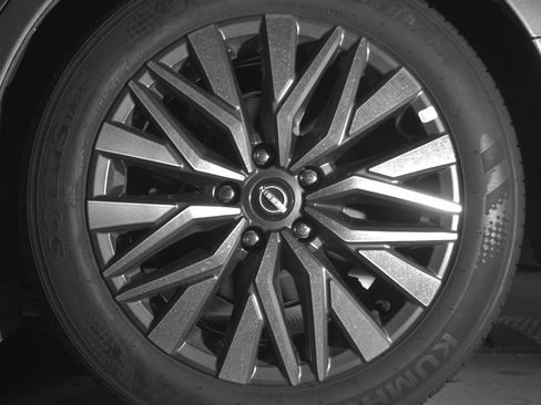 Used 2025 Nissan Altima 2.5 SV FWD image 17
