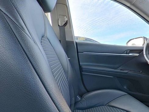 Used 2024 Toyota Camry SE image 28
