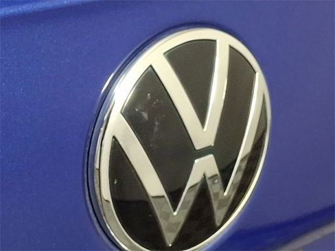 Used 2023 Volkswagen Taos SE image 30