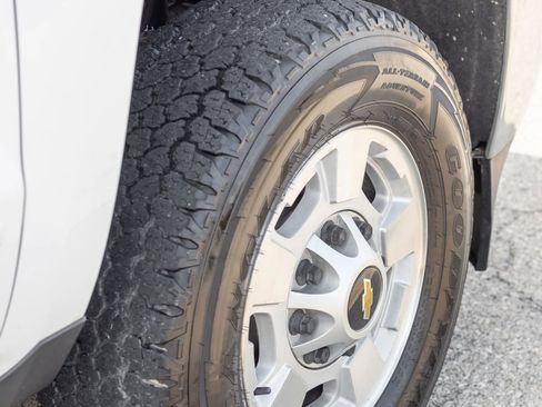 Used 2015 Chevrolet Silverado 2500 LT w/ Z71 Package, Off-Road image 12