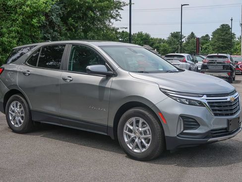 Used 2023 Chevrolet Equinox LT w/ LPO, Floor Liner Package FWD image 7