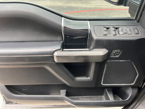 Used 2020 Ford F250 Platinum w/ FX4 Off-Road Package image 25