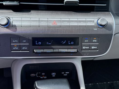 Used 2025 Hyundai Kona SEL image 14