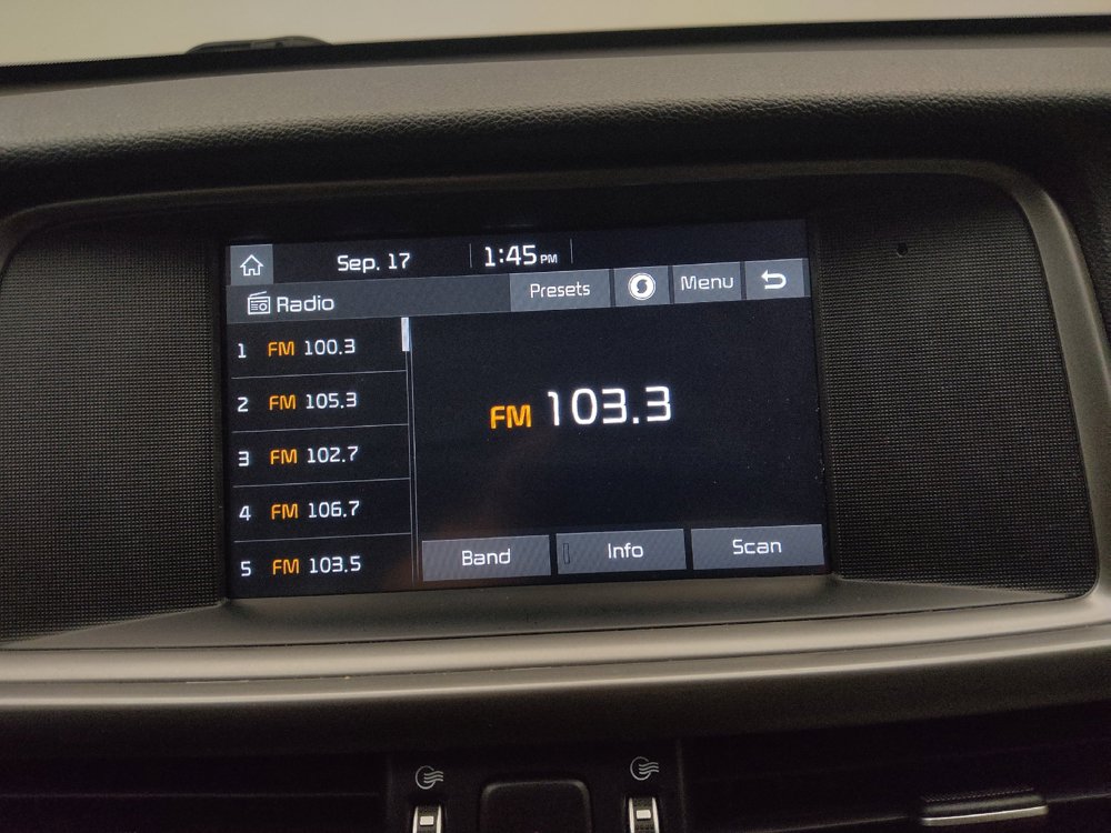 Used 2018 Kia Optima LX FWD image 25