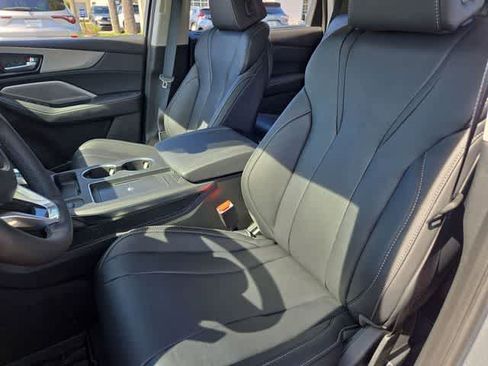Certified 2026 Acura MDX FWD w/ Technology Package image 18
