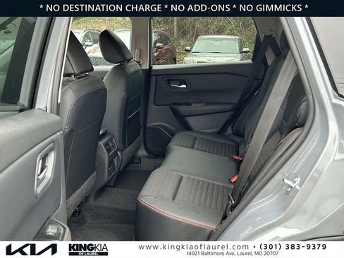 Used 2025 Nissan Rogue SV AWD/4WD image 22