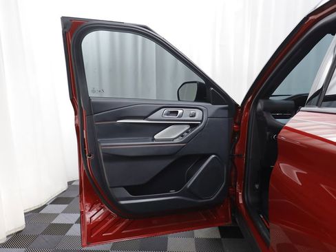 Used 2025 Ford Explorer ST w/ Sun And Sound Package image 4