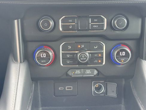 Used 2021 Chevrolet Tahoe LS RWD image 12