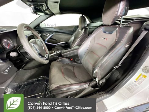 Used 2022 Chevrolet Camaro ZL1 RWD image 23