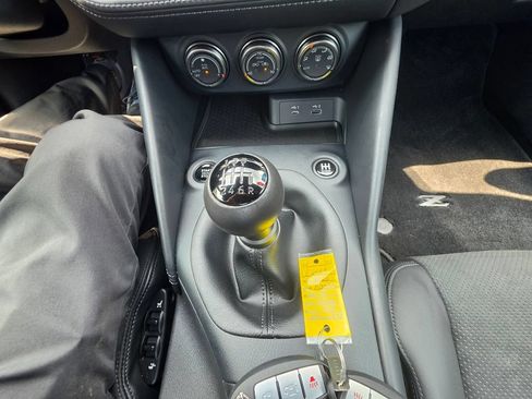 Certified 2025 Nissan Z Performance w/ Floor Mat Package RWD image 21