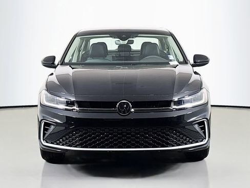 New 2026 Volkswagen Jetta SE image 2