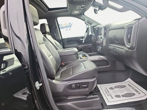 Used 2020 Chevrolet Silverado 2500 LTZ w/ LTZ Premium Package image 13