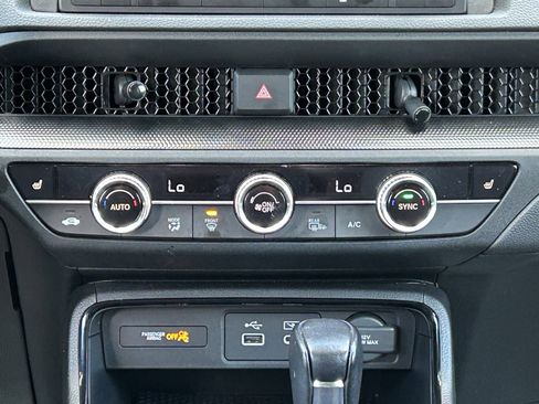 Used 2025 Honda CR-V Sport image 15