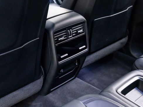 Certified 2022 Porsche Cayenne Turbo GT AWD/4WD image 18