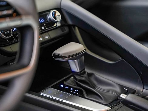 Certified 2023 Hyundai Elantra SEL image 19