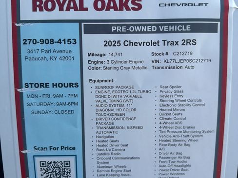 Used 2025 Chevrolet Trax RS w/ Sunroof Package FWD image 30