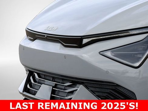 New 2025 Kia EV6 Wind AWD/4WD image 12