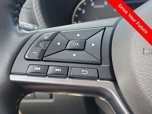 Used 2025 Nissan Sentra SV w/ All-Weather Package FWD image 4