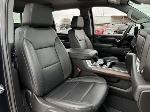 Used 2025 GMC Sierra 3500 SLT w/ SLT Convenience Package image 27