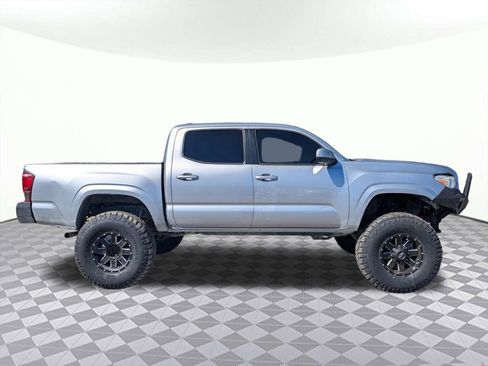 Used 2019 Toyota Tacoma SR w/ SR Convenience Package image 2