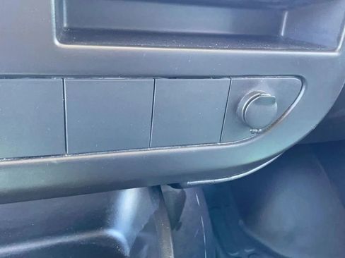 Used 2013 Chevrolet Express 2500 RWD image 17