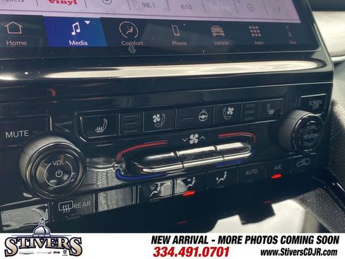 Used 2024 Jeep Grand Cherokee Overland w/ Adv Protech Group III AWD/4WD image 55
