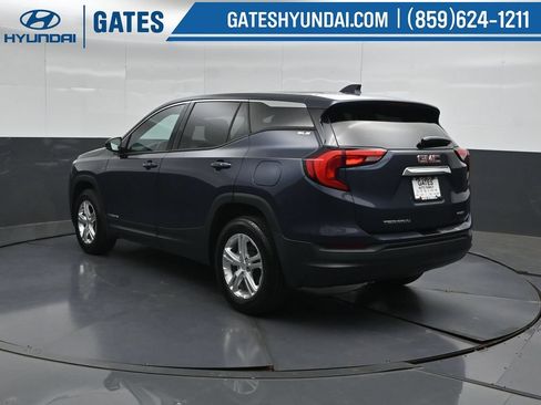 Used 2018 GMC Terrain SLE AWD/4WD image 8