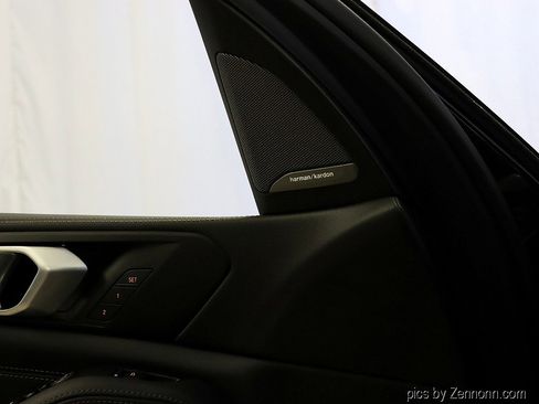 Certified 2025 BMW X5 xDrive40i w/ Premium Package image 25