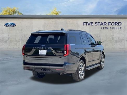 Certified 2025 Ford Expedition Active image 4