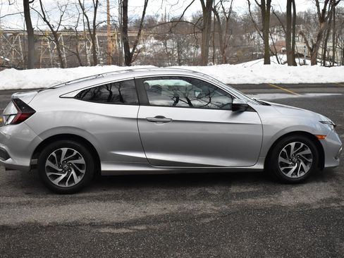 Used 2019 Honda Civic LX image 8