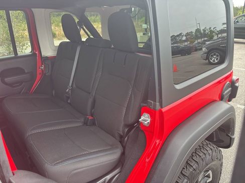 Certified 2025 Jeep Wrangler Unlimited Rubicon 4xe w/ Convenience Group AWD/4WD image 48