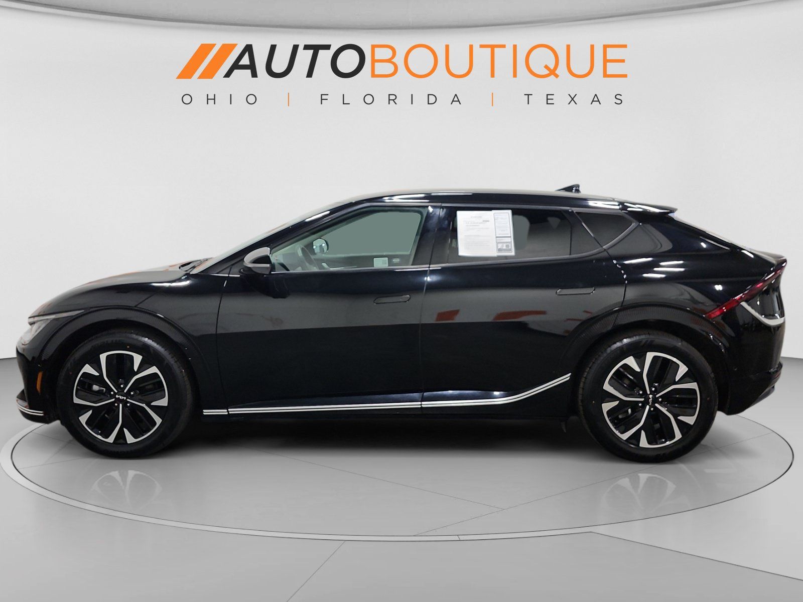 Used 2024 Kia EV6 Wind w/ Wind Technology Package AWD/4WD image 2