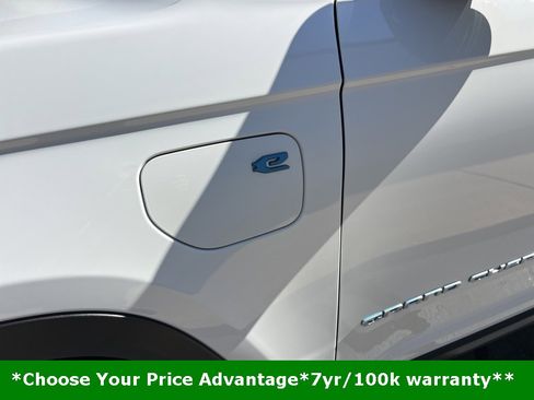 Used 2024 Jeep Grand Cherokee Limited 4xe w/ Luxury Tech Group II image 9