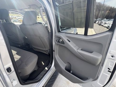 Used 2021 Nissan Frontier SV image 27