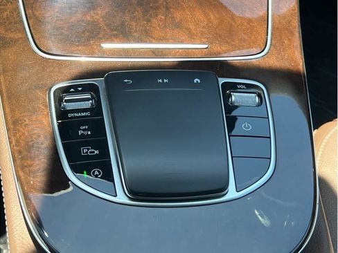 Used 2022 Mercedes-Benz E 350 Sedan image 13