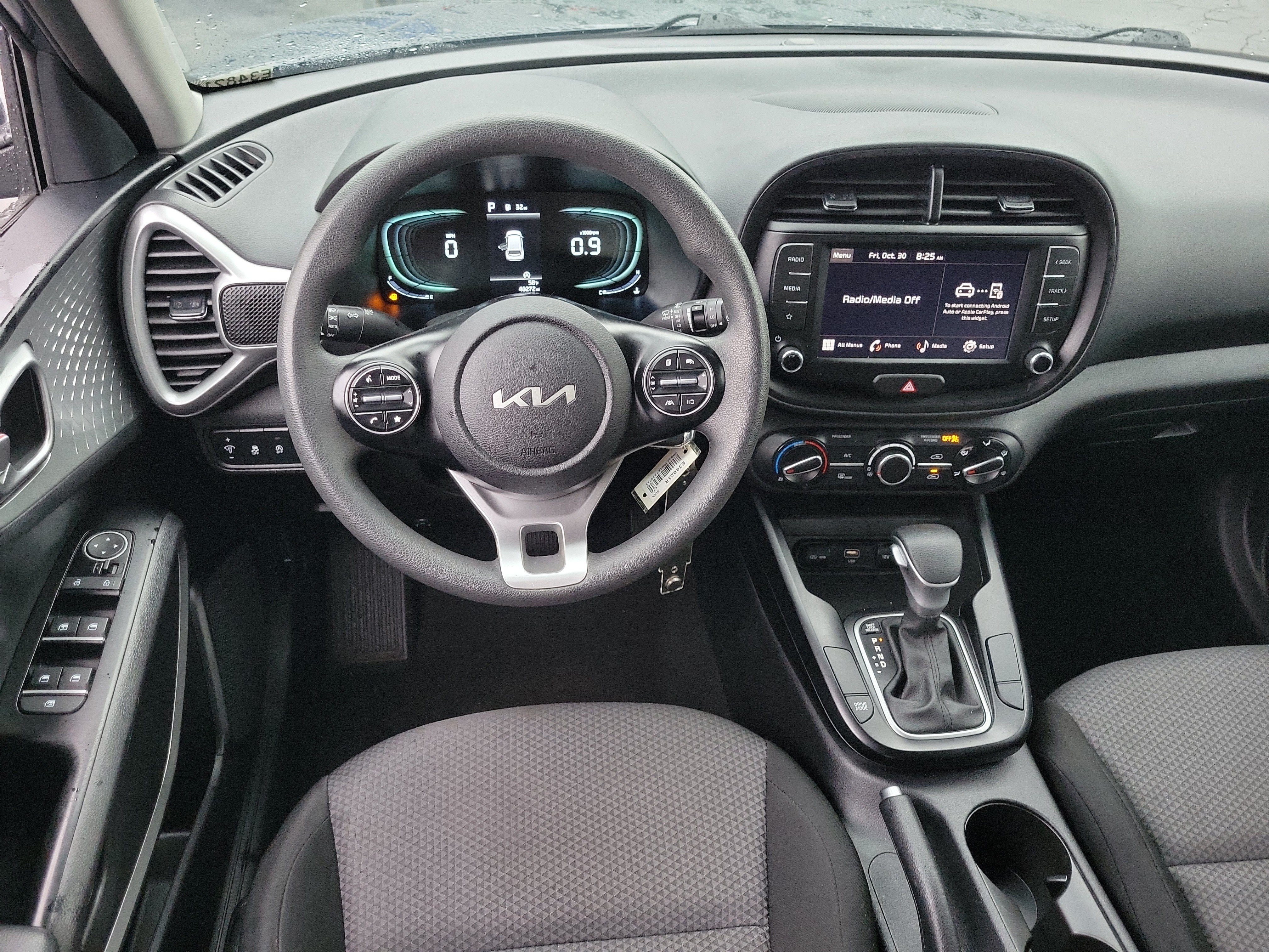 Used 2024 Kia Soul LX w/ LX Technology Package FWD image 4